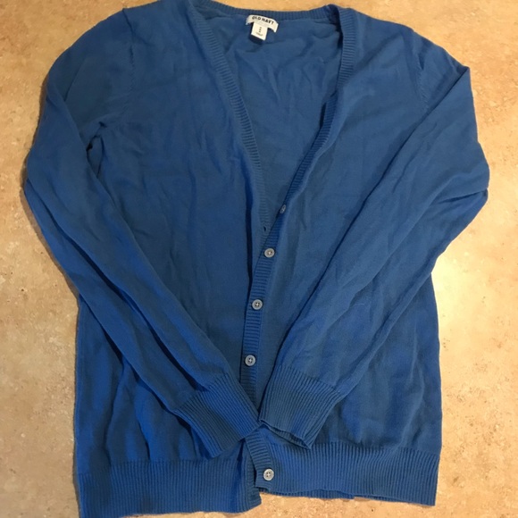 Multiple sweaters - Picture 6 of 6